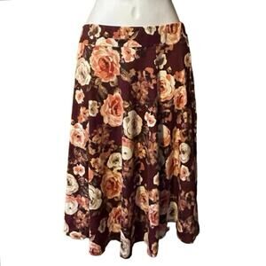 ♥️= 3/$15 Bundle Floral Fit and Flare Skirt J.M. Fleurette Maroon and Cream L